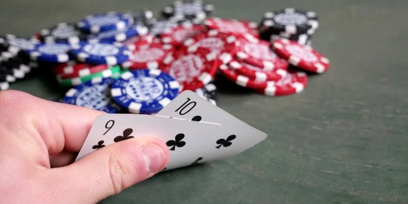 Chiến thuật poker face mang đến nhiều điểm thú vị trong quá trình chơi